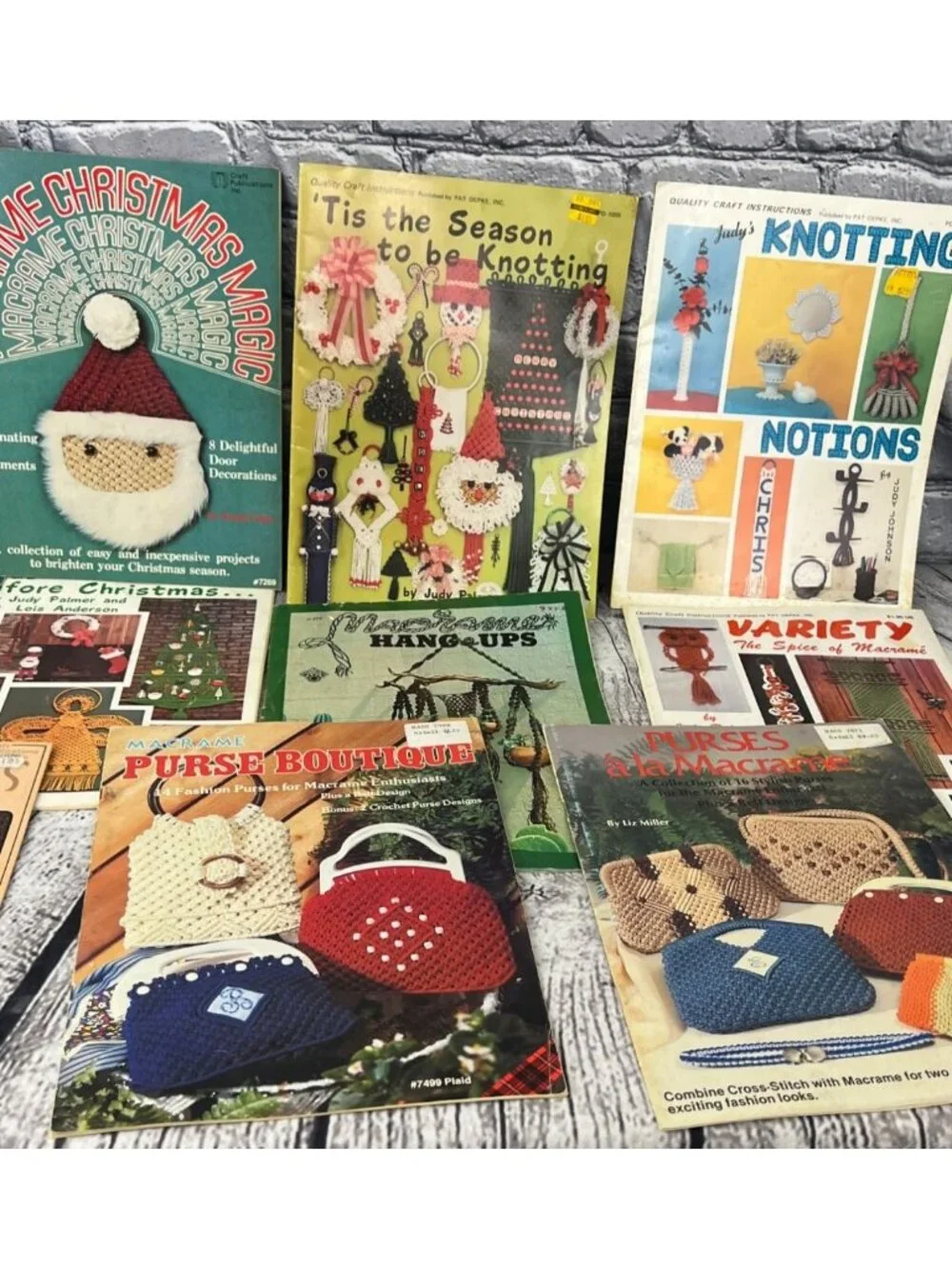 Vintage Macrame Pattern Books Handbags Plant Hangers Christmas Lot of 10 - Picture 2 of 14